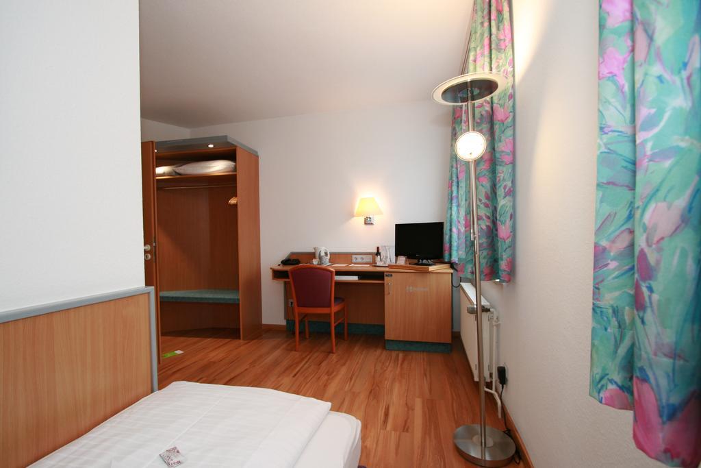 Hotel Ambiente Lich Extérieur photo
