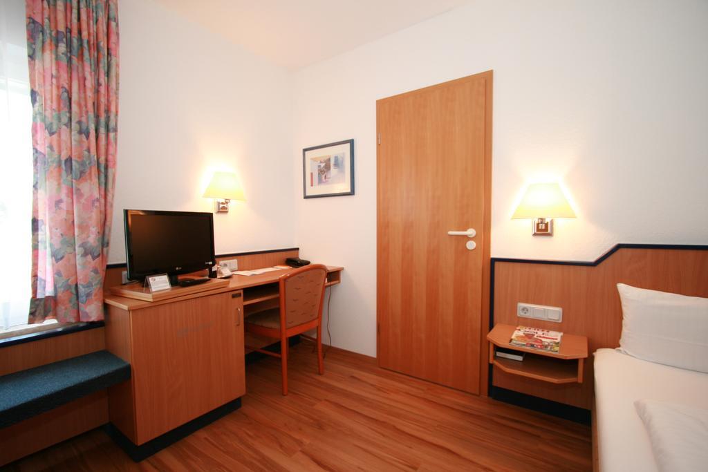 Hotel Ambiente Lich Extérieur photo